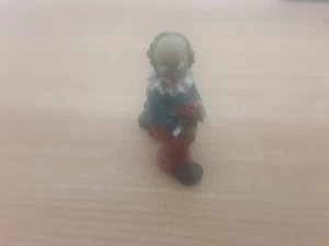 GILDE Clown .... kniend mit Blumenstrauß  - Bild 1 von 5