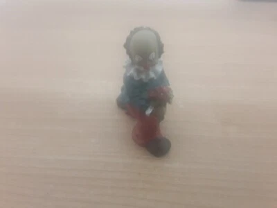 GILDE Clown .... kniend mit Blumenstrauß  - Bild 1 von 4