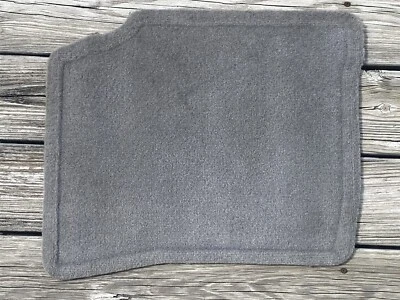 Alfombrilla gris trasera izquierda conductor Toyota Prius 2004-2005 (A) Foto 1 de 2