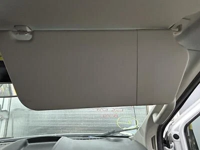 Parasol derecho usado se adapta a: Ford Transit 150 2017 furgoneta de carga techo alto 110`` overa Foto 1 de 4