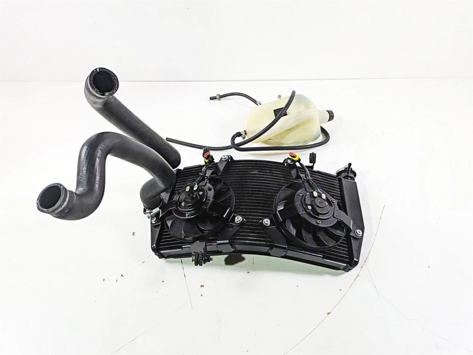 Juego de mangueras de depósito de ventilador de radiador Ducati SBK 1098 S 2008 54840741B 54840742B Foto 1 de 4