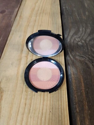 Signature Club A Nefertiti Sunrise Blush NEW .35 oz - Image 1 of 2