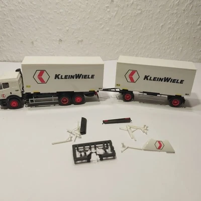 E188 AWM Lkw m Hänger Klein Wiele  weis  1:87 Kleintiere Wechselpritsche HZ OVP - Bild 1 von 4