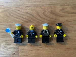 VINTAGE LEGO CITY - 4 - MINIFIGUREN FEUERWEHR - Bild 1 von 2