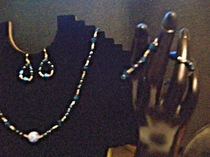 Juego de tres piezas de cristal de zafiro y plata hecho a mano con centro único s - Imagen 1 de 4