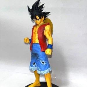 Dragon Ball x One Piece DX Assembled Figure Son Goku No Box. - Picture 1 of 4