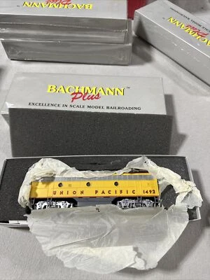 BACHMANN PLUS N Scale Union Pacific EMD F7B Diesel Locomotive - UP 1492  - Image 1 of 4