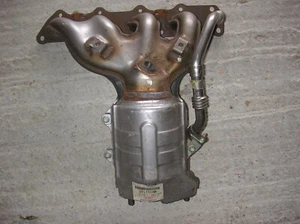 MITSUBISHI GRANDIS CHARIOT SPACEWAGON N84W N94W MANIFOLD CAT NEW MR552165 - Picture 1 of 2