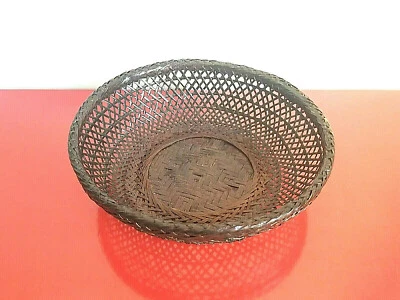 Cesto cestino rotondo, in vimini intrecciato colore marrone.Vintage - Immagine 1 di 4