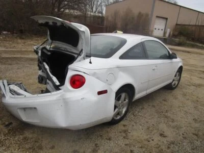 Коробка предохранителей двигатель подходит для 06 COBALT 251168 - Изображение 1 из 4