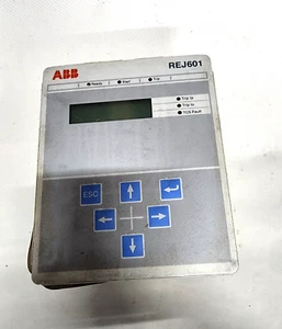 REJ601 BD446NN1XF RELÉ DE PROTECCIÓN "RUNNER TAKE OUT" USADO ABIERTO REJ601BD446NN1XF - Imagen 1 de 9