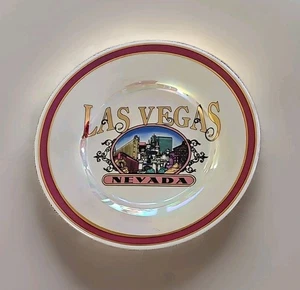 Plato de pared vintage de decoración de recuerdo de porcelana redonda de 6" iridiscente de Las Vegas - Imagen 1 de 5