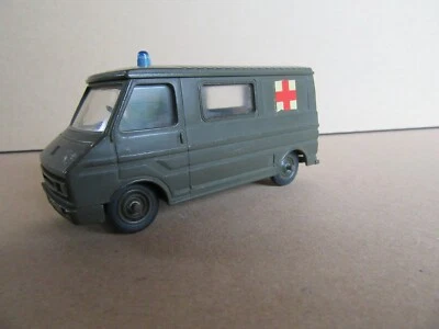470L Vintage Solido 368 Francia Citroën C35 Ambulanza Militare 1:50 - Immagine 1 di 4