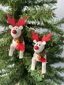 2 Vintage 1987 Avon Belvedeer The Christmas Rentier Holz Ornamente - Bild 1 von 9