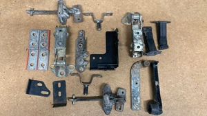 Mk3 Mk4 TRANSIT REAR DOOR LATCHES / HINGES & FIXINGS (DP1) - Picture 1 of 5