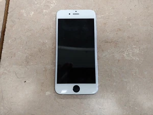 Apple iPhone 6 - 64gb  - Picture 1 of 9