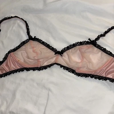 Sujetador de seda vintage Victorias Secret 34C rosa transparente encaje negro Foto 1 de 4