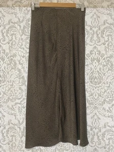 Babaton Aritzia Satin Animal Print Y2K 90’s Straight Midi Skirt Gray Black 8 - Picture 1 of 7