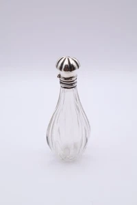 Antique Victorian Silver Topped Glass Scent Bottle - Picture 1 of 11