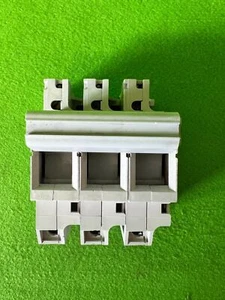 Legrand 21504 14x51 Sicherungshalter 3 polig 14 x5 1 - Bild 1 von 2