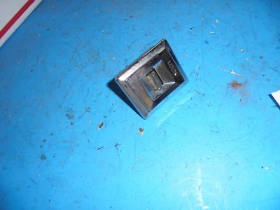 Pontiac Camaro 1971 transmisión AM GTO 1973, 1972 interruptor de bloqueo de puerta nos GM  Foto 1 de 2