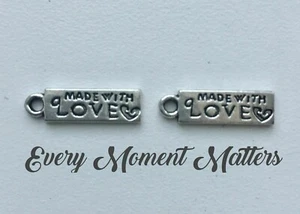 10 x Tibetan Silver MADE WITH LOVE TAG WORDING WITH HEART 17mm Charms Pendant - Picture 1 of 3