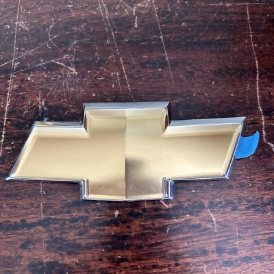 Chevy Impala 06-07 genuino GM 2006-2016 rejilla Monte Carlo emblema dorado 22865905 Foto 1 de 4