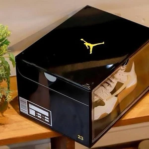 Nike Schuhkarton schwarz Kunststoff Einteiler (offiziell von Nike) - Bild 1 von 11