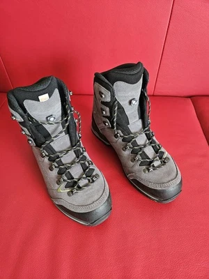 Vantage GTX Mid / Lowa, Wanderstiefel, Trekkingstiefel, Gr. UK8/EU42, grau, Neu - Bild 1 von 4