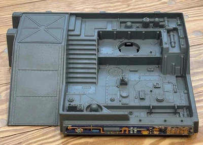 De colección Star Wars Jabba The Hutt Dungeon Base Gris Incompleto Kenner 1983 ROTJ Foto 1 de 4