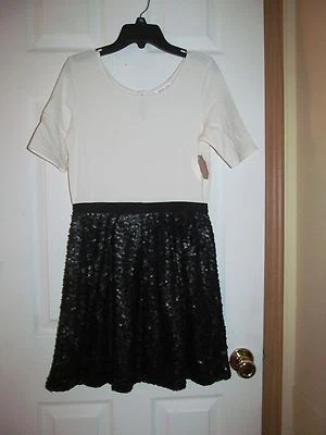 NUEVO CON ETIQUETAS Niñas Top Blanco con VESTIDO DE LENTEJUELAS NEGRO, Total Girl, Talla Mediana 8, Adorable Foto 1 de 4