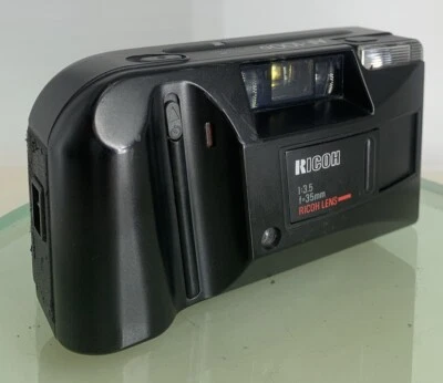 Ricoh AF100D 35mm Point and Shoot FILM COMPACT CAMERA BLACK TESTED - 731 - Image 1 of 4