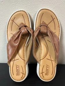 Sandalias Born Para Mujer 9M Cuero Marrón Cómodas Tanga Chanclas Tiras Sin Cordones - Imagen 1 de 3