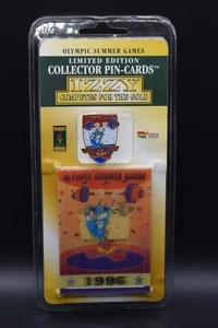 Nuevo IPC IZZY Competi 1996 Juegos Olímpicos Atlanta Levantamiento de Pesas Juego de Pin de Tarjeta 3D - Imagen 1 de 6