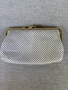 WHITING & DAVIS Vintage Clutch weiß Netzrahmen USA 7,5” x 5” - Bild 1 von 8