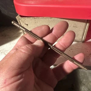 Vtg Stromberg Bendix Carburetor Throttle Shaft New Engine Part No. 388429  NOS - Picture 1 of 11