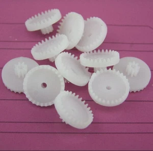 10pcs 0.5 mode C28082B Crown gear Plastic gear Bevel gear Rack Toy parts - Bild 1 von 4
