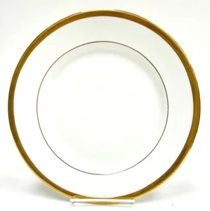 10.75" Bone Сhina Plate with décor Dinner plate with gold patterned border - Picture 1 of 3