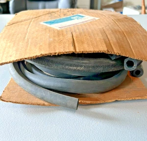 1953-1962 Corvette Convertible Decklid Weatherstrip NOS GM #3814213 - Picture 1 of 4