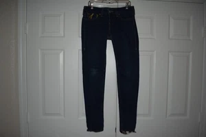 Pantalones de mezclilla True Religion Julie talla 32 lavado oscuro metálico dorado logotipo en bolsillos traseros - Imagen 1 de 12
