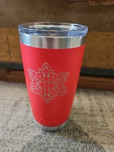 Yeti Rambler 20 oz Tumbler w/ Magslider Lid Red Snowflake Design NEW - Picture 1 of 4