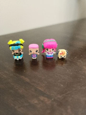 My Mini MixieQ's Mixie Q Mini Figures Lot of 4 Cover