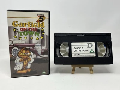 Garfield On The Town (VHS) - USED - FAST POST - Image 1 of 4