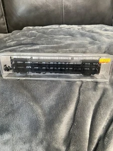 N scale Micro Trains 89' Tri- Level Open Auto Rack Canadian National #700721 - Picture 1 of 11