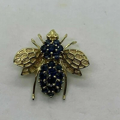Broche prendedor enchapado en oro amarillo de 14 k con forma de abeja zafiro simulado corte redondo de 2,49 quilates Foto 1 de 4