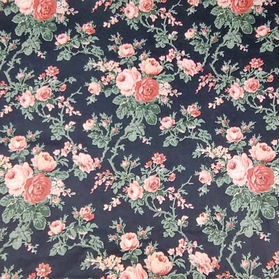 Tela estampada de algodón vintage de Cranston floral en negro 2 7/8 yardas Home  Foto 1 de 4