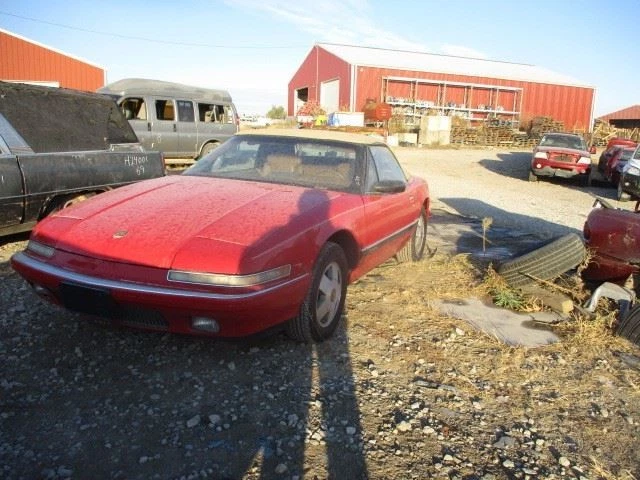 REATTA    1990 Hatchback Strut 1612575 - Image 1 of 4