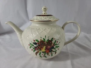 LENOX TEAPOT Holiday DECORATIVE Tartan GOLD TRIM Basket Weave - EUC - FREE SHIP - Picture 1 of 9