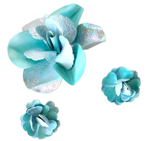 Vintage Metal FLOWER / BROOCH Earring Set Shades of Blue-Pre Owned - Picture 1 of 15