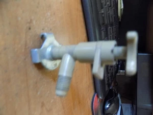 R-12 can opener connector NO HOSE! - Foto 1 di 2